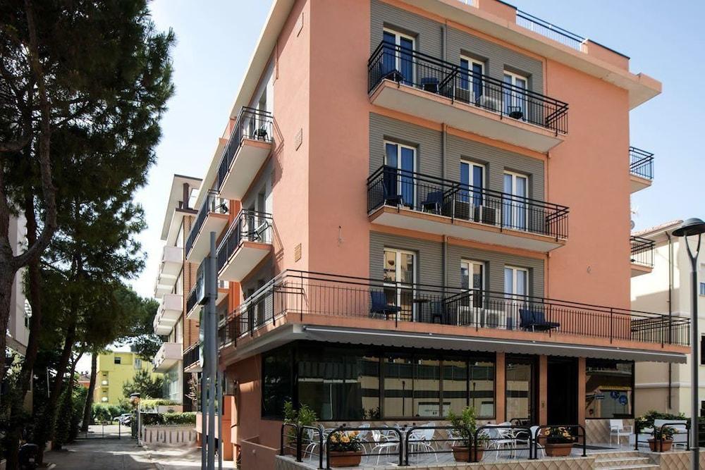 Hotel Scarlet Rimini Luaran gambar