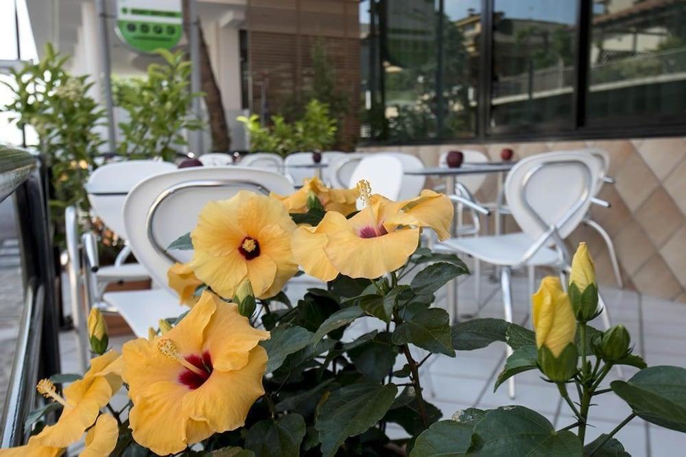 Hotel Scarlet Rimini Luaran gambar