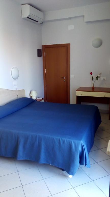 Hotel Scarlet Rimini Luaran gambar