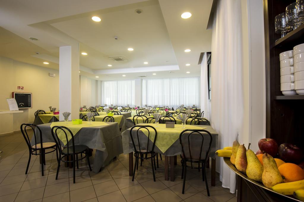 Hotel Scarlet Rimini Luaran gambar