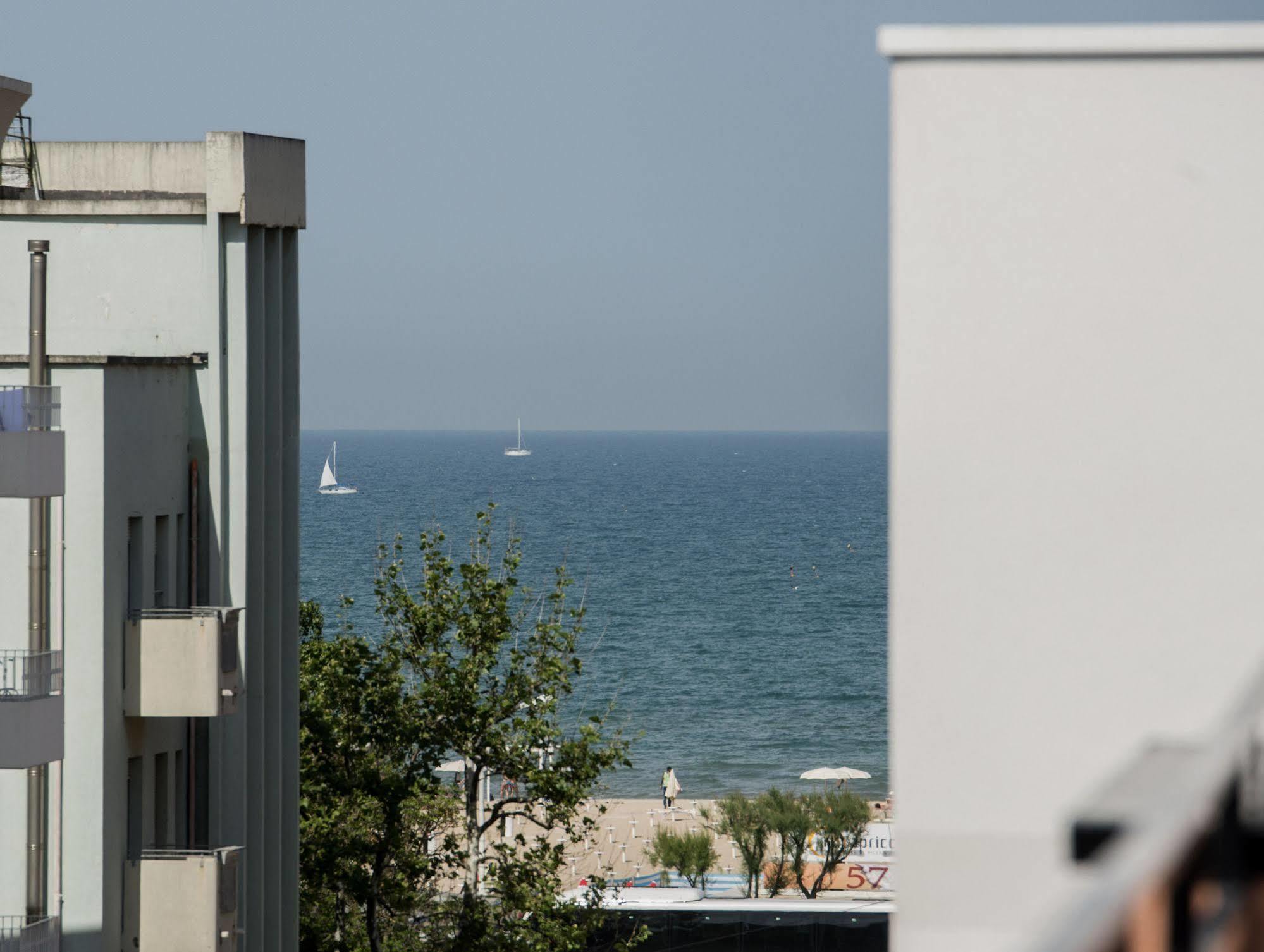Hotel Scarlet Rimini Luaran gambar